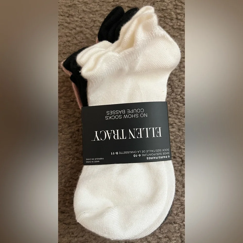 Ellen Tracy Cream Casual Socks for Men - Picture 1 of 3